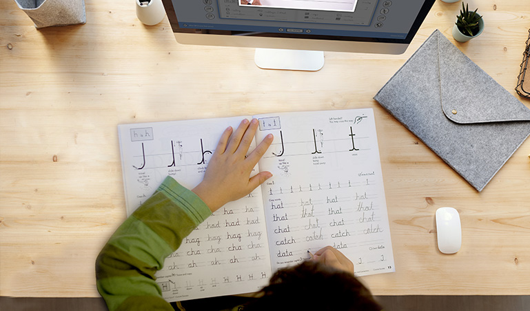 How to Teach Using a Combination of Print and Digital Lessons